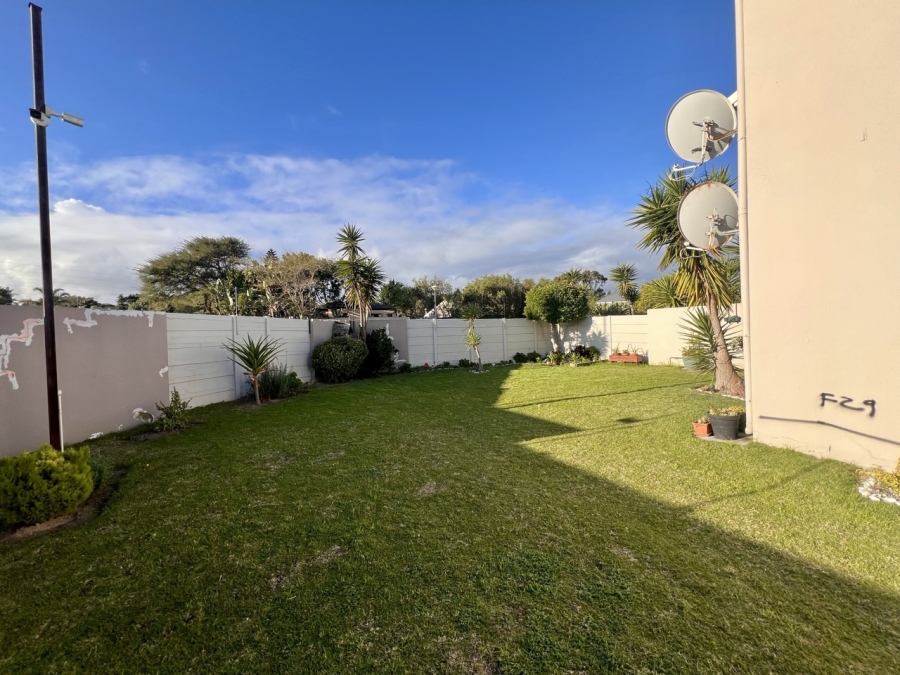 3 Bedroom Property for Sale in Flamingo Vlei Western Cape